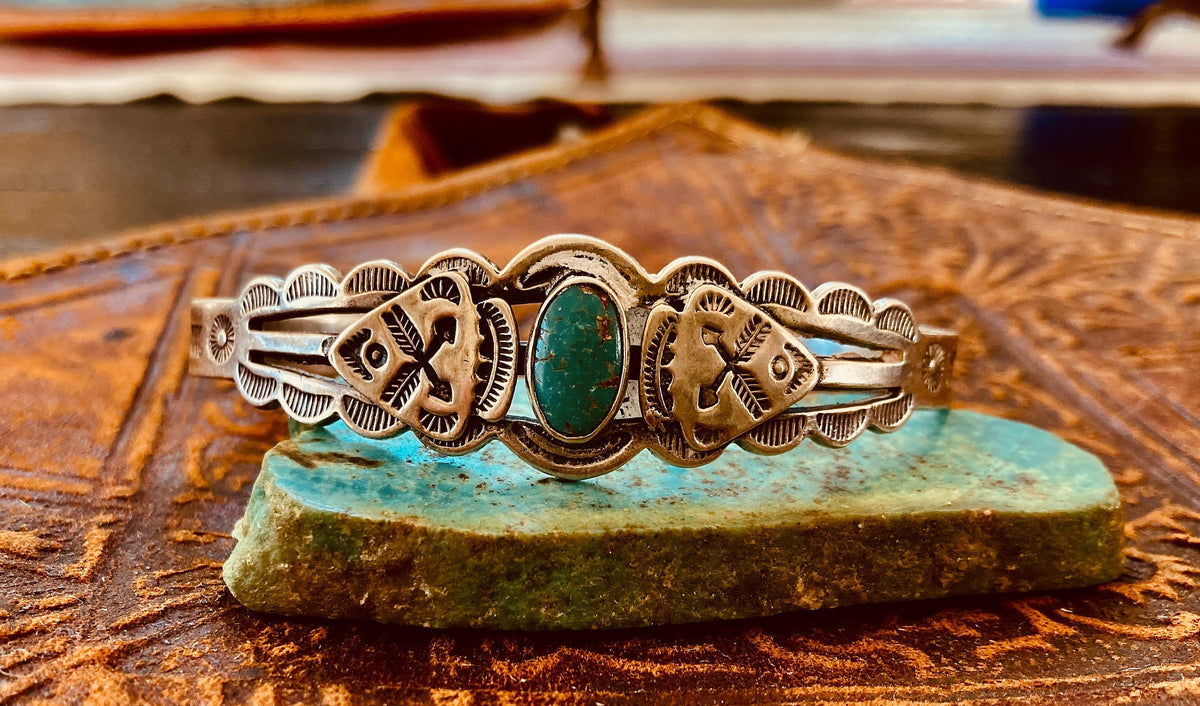Vintage Southwestern Sterling Silver Turquoise Cuff Bracelet | Native American Jewelry
