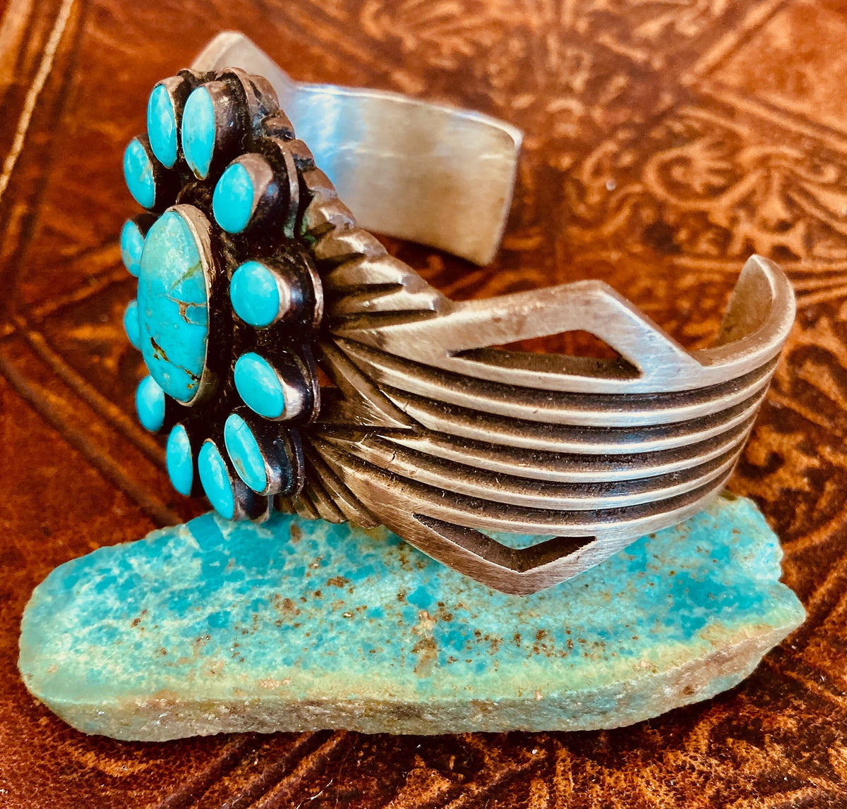 Vintage Old Pawn Sterling Silver Kingman Turquoise Cluster Cuff Bracelet
